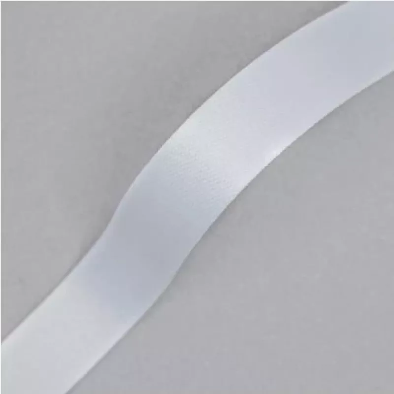 Avery 4842W Ausweishalter mit Metallclip, Hochformat, PET, 10er-Pack