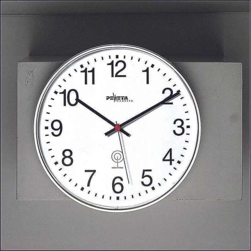 PEWETA Funk-Wanduhr Mattschwarz Kunststoff 30 cm Schwarz/Weiß 51.130.313