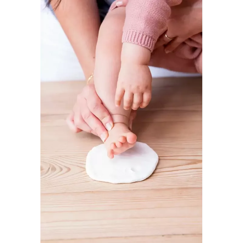 Tiny Love Einfaches Holzrahmen-Baby-Hand- und Fußabdruck-Erinnerungsset