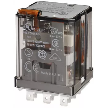 Finder 62.33.9.024.4300 Steckrelais 24 V DC 16 A 3 CO mit LED und Diode