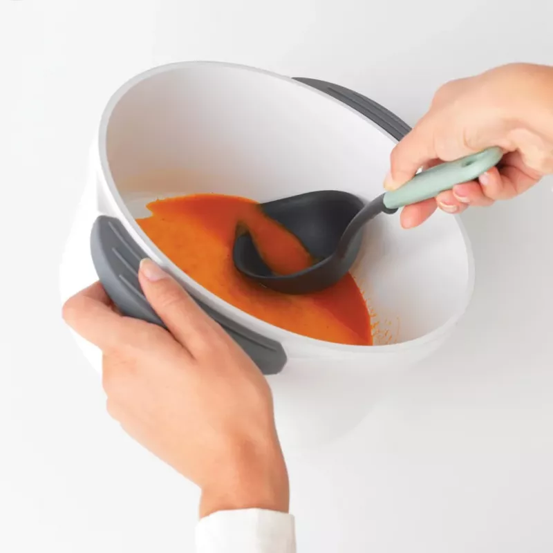 Brabantia Tasty+ Suppenkelle mit integriertem Schaber, Jadegrün