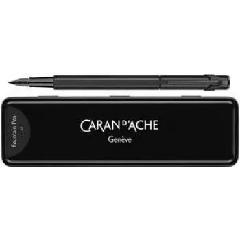 Caran d'Ache 849 Black Code Füllfederhalter, Mittlere Feder, Mattschwarz 840.496