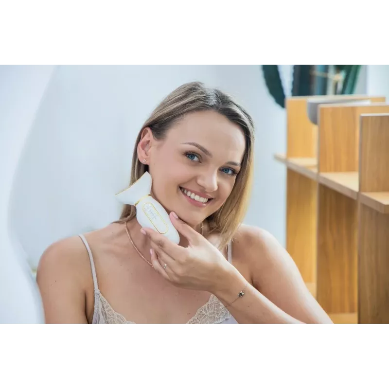 Innogio Gioperfect Gesichts- und Nackenmassagegerät mit Lifting- und EMS-Funktion GIO-735