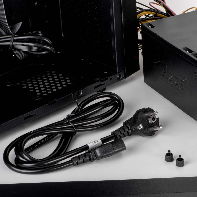 Akyga AK-PC-01S Netzkabel CEE 7/7 (Schuko) auf IEC C13, 3x 1,5 mm² Kupfer, 1,5 m, Schwarz