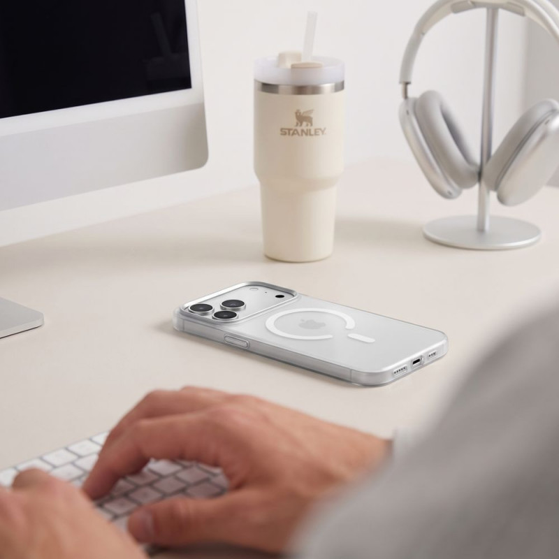 Tech-Protect MagZero MagSafe Hülle für Apple iPhone 17 Pro Max / 18 Pro Max, mattweiß