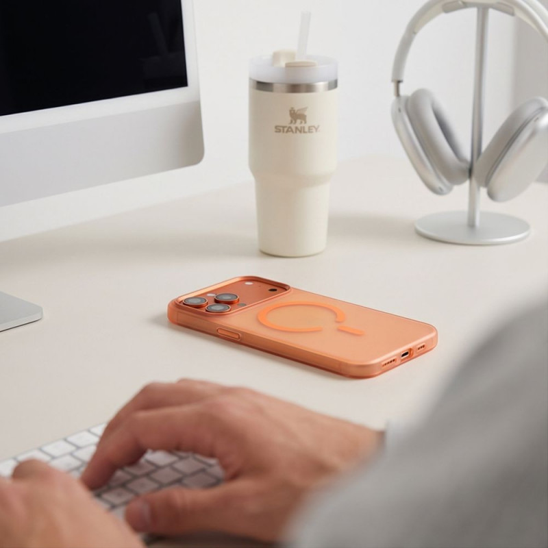 Tech-Protect MagZero MagSafe Hülle für Apple iPhone 17 Pro / 18 Pro, matt Cosmic Orange