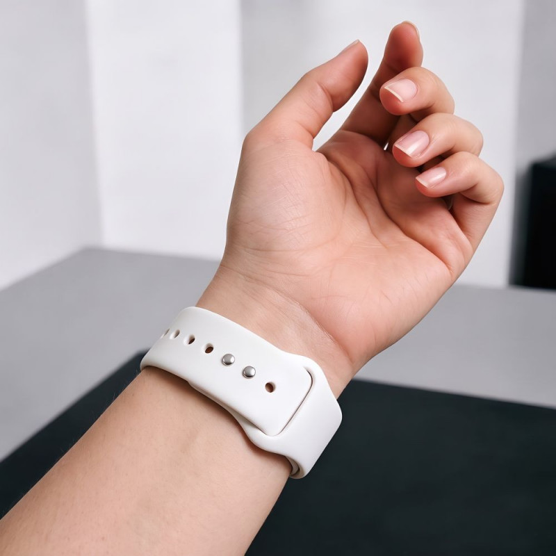 Tech-Protect Silicone Armband für Apple Watch 8/9/10/11/12/SE 40/41/42 mm, weiß