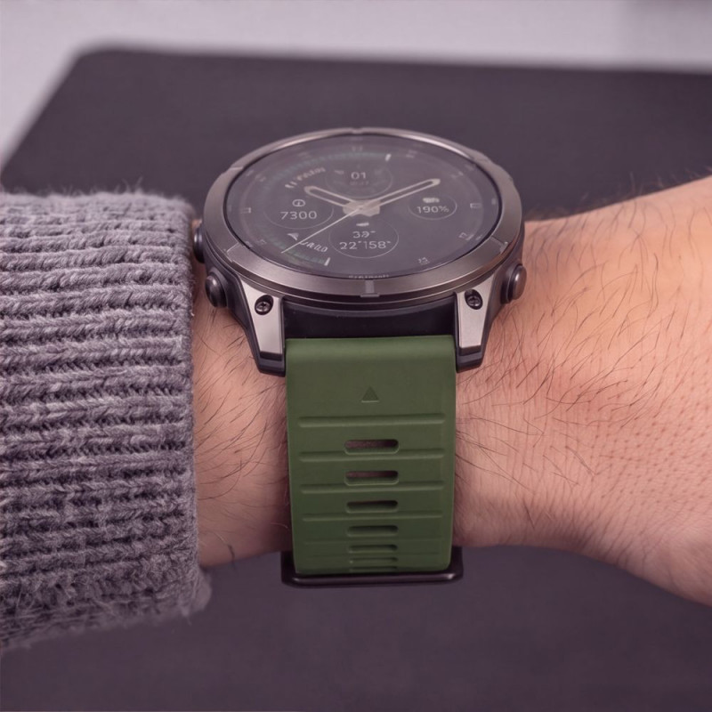 Tech-Protect Silikon-Uhrenarmband für Garmin Fenix 5 / 6 / 6 Pro / 7 / 8 / 8 Pro / E / 9 / 9 Pro 47 mm, Military Green