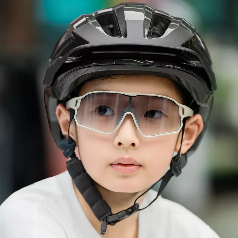 Rockbros LK-67 Jugend-Fahrradhelm mit abnehmbarem Visier, 54-58 cm, schwarz