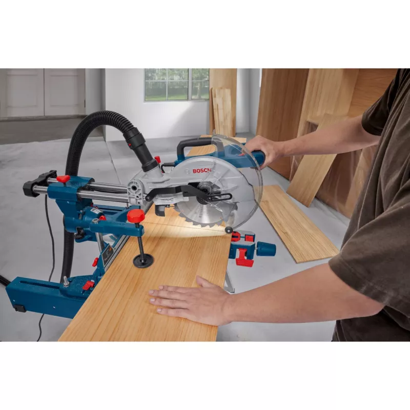 Bosch Professional GCM305-216S Kapp- und Gehrungssäge (0601B61000)