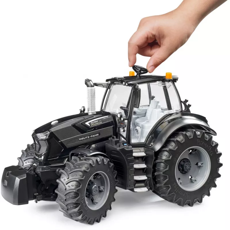 BRUDER DEUTZ-FAHR 8280 TTV Warrior Spielzeugtraktor, Maßstab 1:16, Profi-Serie