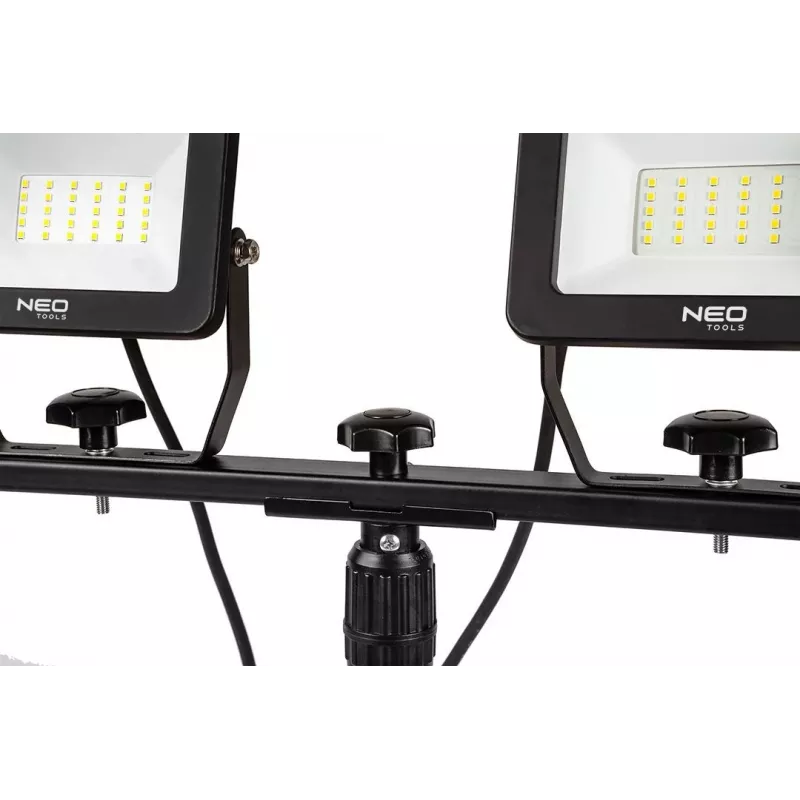 NEO TOOLS Doppelstrahler 2x50W SMD LED 8500lm 230V auf Stativ 1,8m
