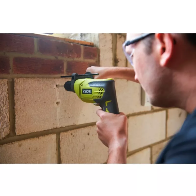Ryobi RPD680-K Schlagbohrmaschine mit Zahnkranzbohrfutter 680W 230V