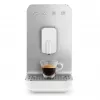 SMEG BCC11WHMEU Kaffeevollautomat mit Dampffunktion, integriertes Mahlwerk, 1,4 l, 1350 W, Weiß