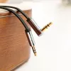 UGREEN AV119 rechtwinkliges 3,5-mm-Flach-Aux-Kabel 1,5 m - Schwarz/Silber